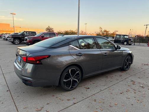 2023 Nissan Altima 2.5 SR