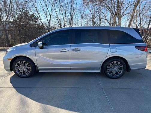 Solar Silver Metallic 2026 Honda Odyssey Touring