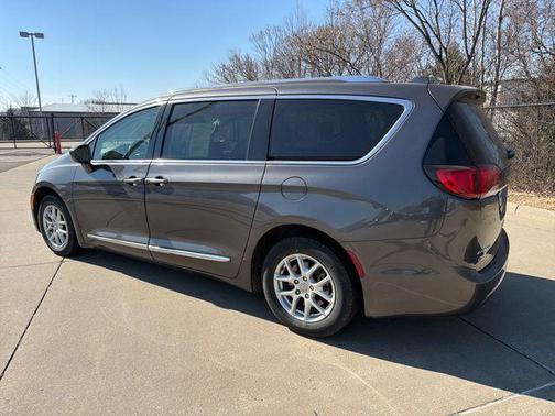 2020 Chrysler Pacifica Touring-L