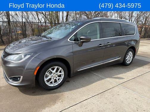 2020 Chrysler Pacifica Touring-L