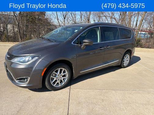 2020 Chrysler Pacifica Touring-L