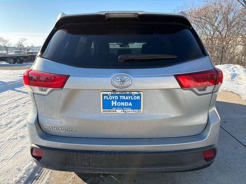 2019 Toyota Highlander LE