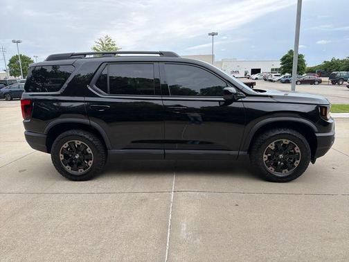 Crystal Black Pearl 2026 Honda Passport TrailSport Elite