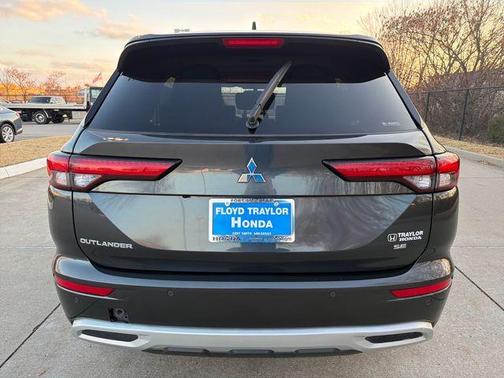 2024 Mitsubishi Outlander SE