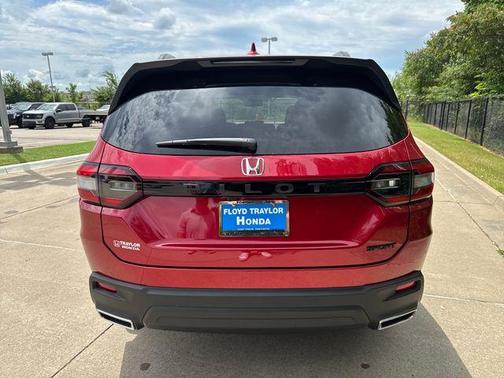 2025 Honda Pilot Sport