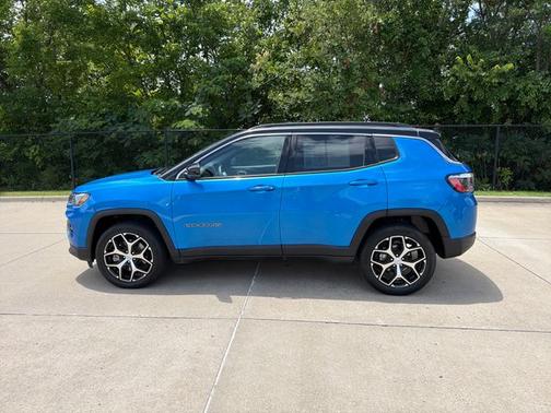 Hydro Blue Pearlcoat 2024 Jeep Compass Limited
