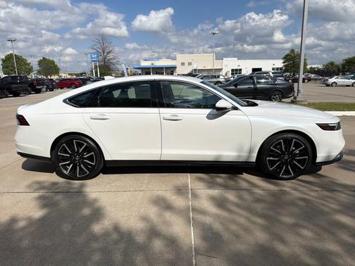 Platinum White Pearl 2026 Honda Accord Hybrid Touring