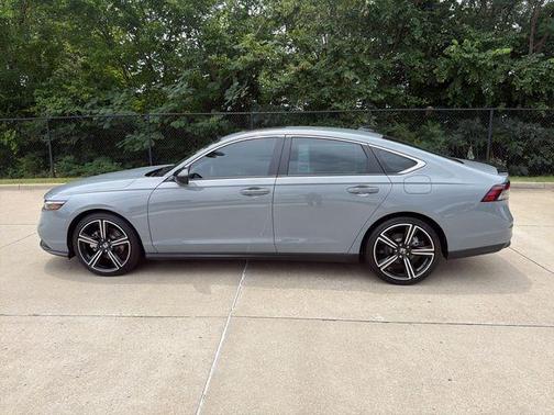 Urban Gray Pearl 2025 Honda Accord Hybrid Sport