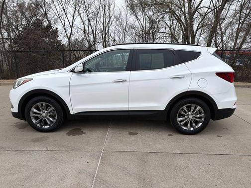 2017 Hyundai Santa Fe Sport 2.0L Turbo