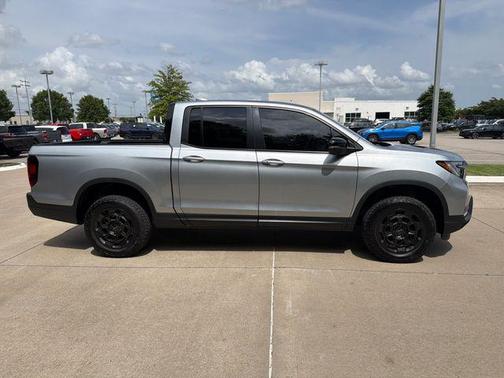 Solar Silver Metallic 2026 Honda Ridgeline TrailSport+
