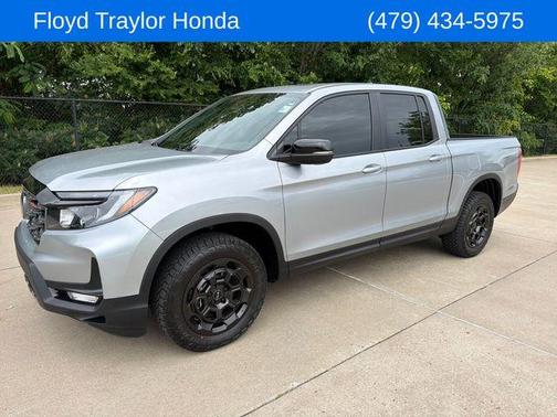 Solar Silver Metallic 2026 Honda Ridgeline TrailSport+