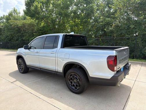 Solar Silver Metallic 2026 Honda Ridgeline TrailSport+