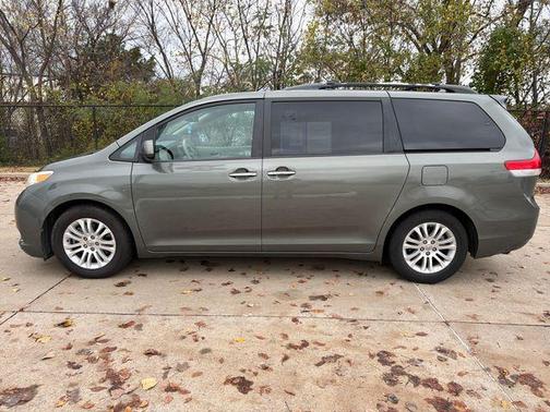 2011 Toyota Sienna Base