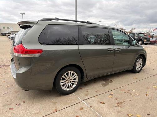 2011 Toyota Sienna Base