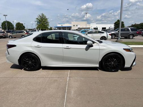 Ice 2023 Toyota Camry Hybrid XSE