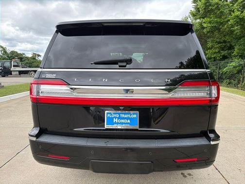 Black 2021 Lincoln Navigator Reserve