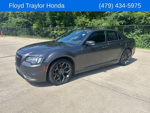2016 Chrysler 300 S