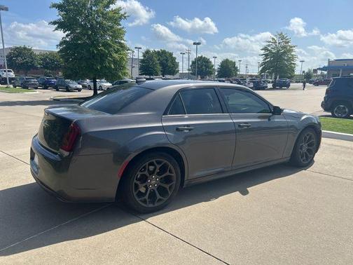 2016 Chrysler 300 S