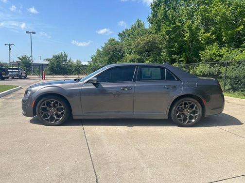 2016 Chrysler 300 S
