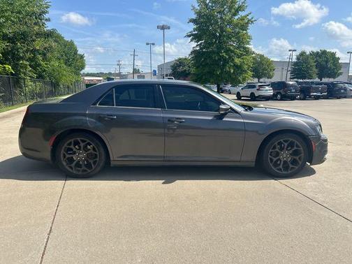 2016 Chrysler 300 S