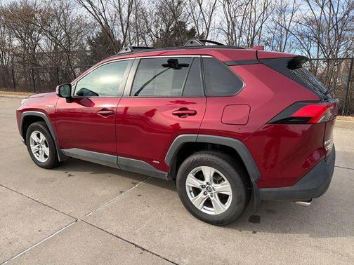 2020 Toyota RAV4 Hybrid XLE