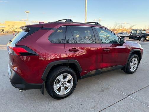 2020 Toyota RAV4 Hybrid XLE