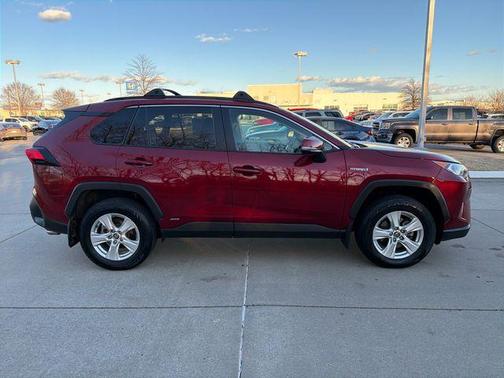 2020 Toyota RAV4 Hybrid XLE