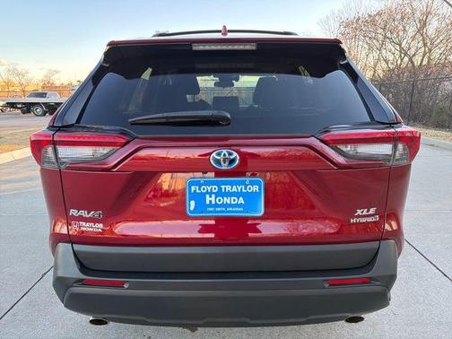 2020 Toyota RAV4 Hybrid XLE