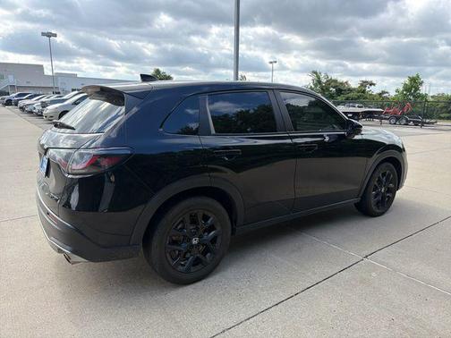 Crystal Black Pearl 2024 Honda HR-V Sport