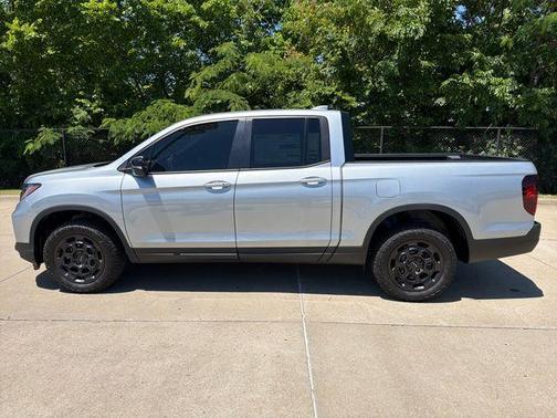Solar Silver Metallic 2026 Honda Ridgeline TrailSport+