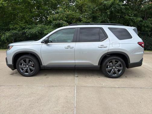 Solar Silver Metallic 2026 Honda Pilot Sport
