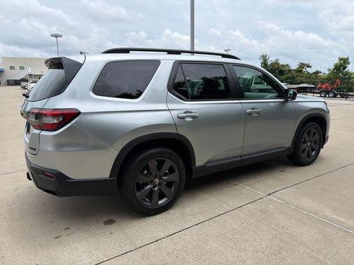 Solar Silver Metallic 2026 Honda Pilot Sport