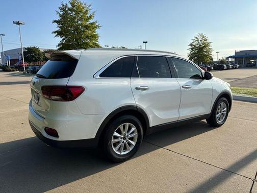 2020 Kia Sorento LX