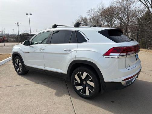 2024 Volkswagen Atlas Cross Sport 2.0T SEL