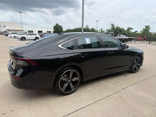 Crystal Black Pearl 2025 Honda Accord Hybrid Sport