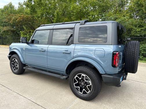 2024 Ford Bronco Outer Banks