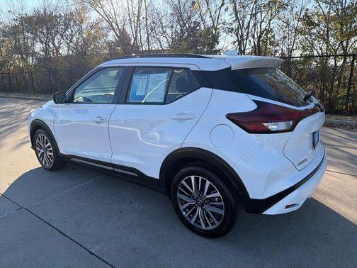2024 Nissan Kicks SR
