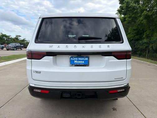 Bright White Clearcoat 2024 Jeep Wagoneer Series III