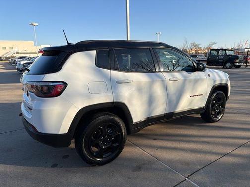 2023 Jeep Compass Trailhawk