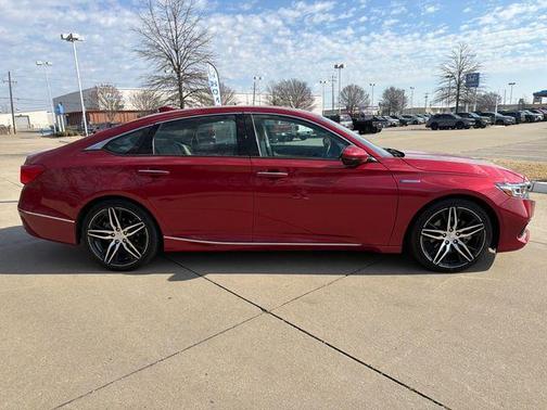 2022 Honda Accord Hybrid Touring
