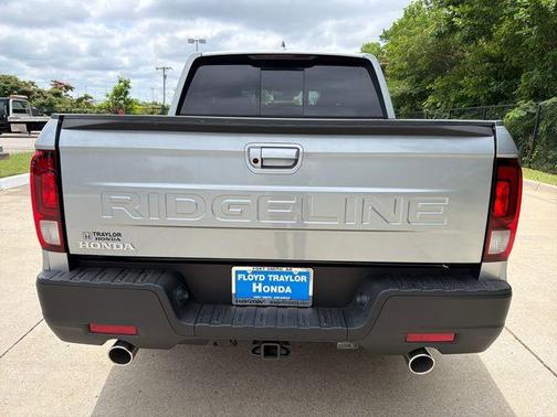 Solar Silver Metallic 2026 Honda Ridgeline RTL