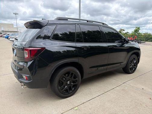 Crystal Black Pearl 2024 Honda Passport Black Edition