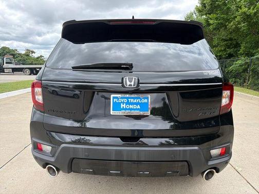 Crystal Black Pearl 2024 Honda Passport Black Edition