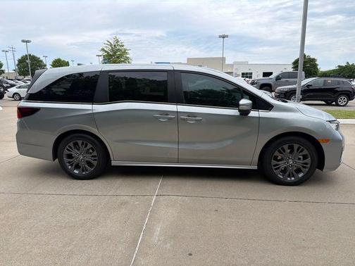 Solar Silver Metallic 2026 Honda Odyssey Touring