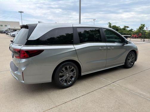 Solar Silver Metallic 2026 Honda Odyssey Touring