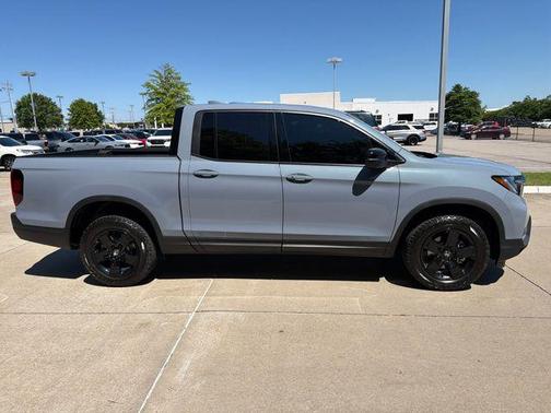 Sonic Gray Pearl 2026 Honda Ridgeline Black Edition