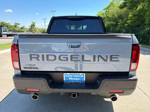 Sonic Gray Pearl 2026 Honda Ridgeline Black Edition