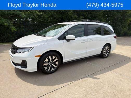 Platinum White Pearl 2026 Honda Odyssey EX-L