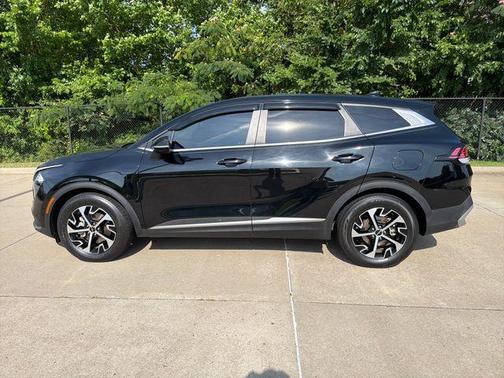 Ebony Black 2023 Kia Sportage EX