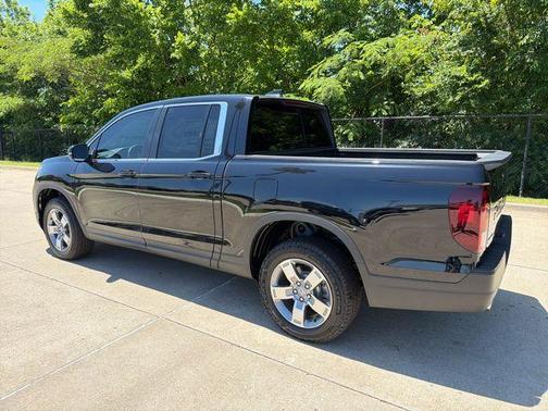 Crystal Black Pearl 2026 Honda Ridgeline RTL